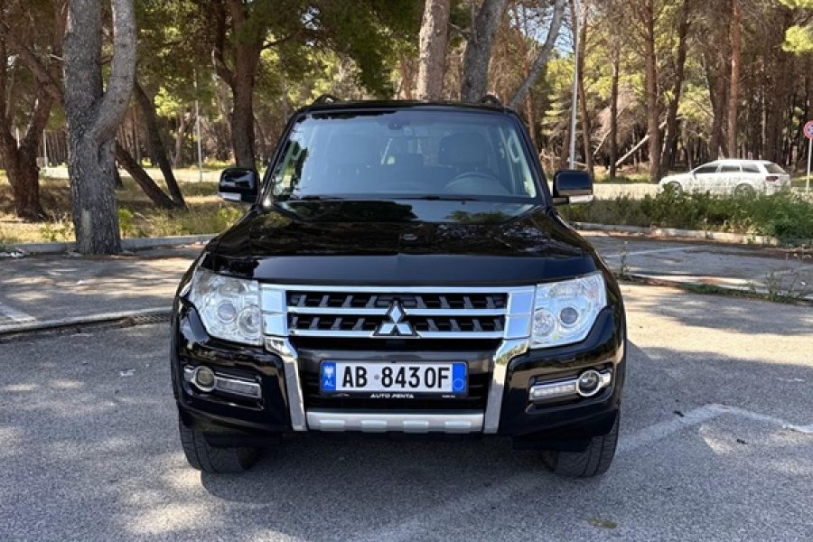 Mitsubishi Pajero 2016