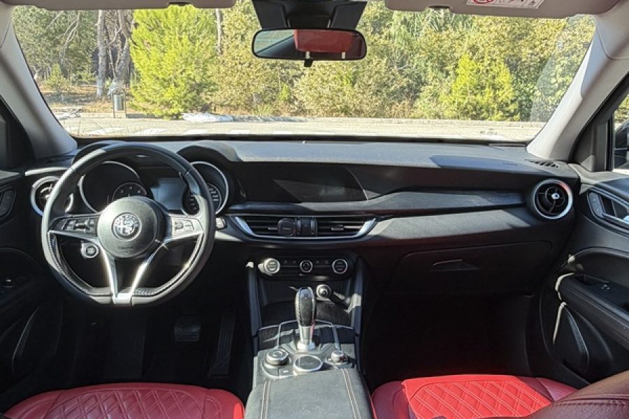 Alfa Romeo Stelvio 2019