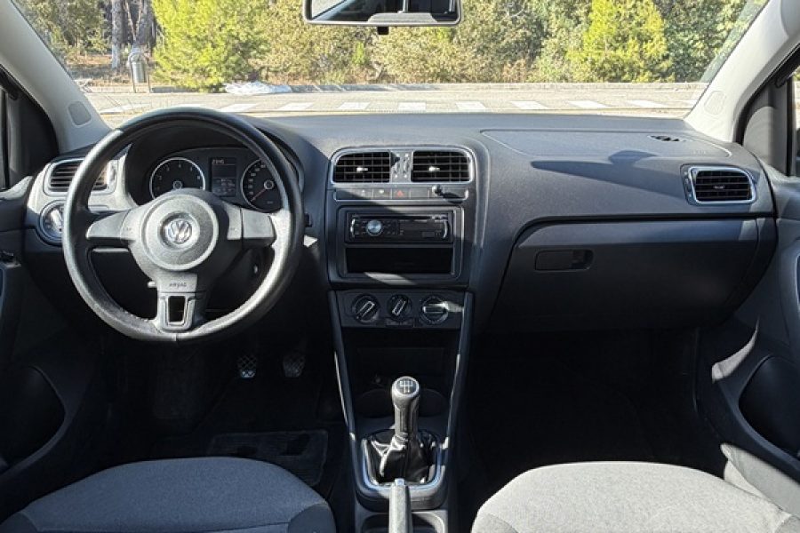 Volkswagen Polo 2010 Black