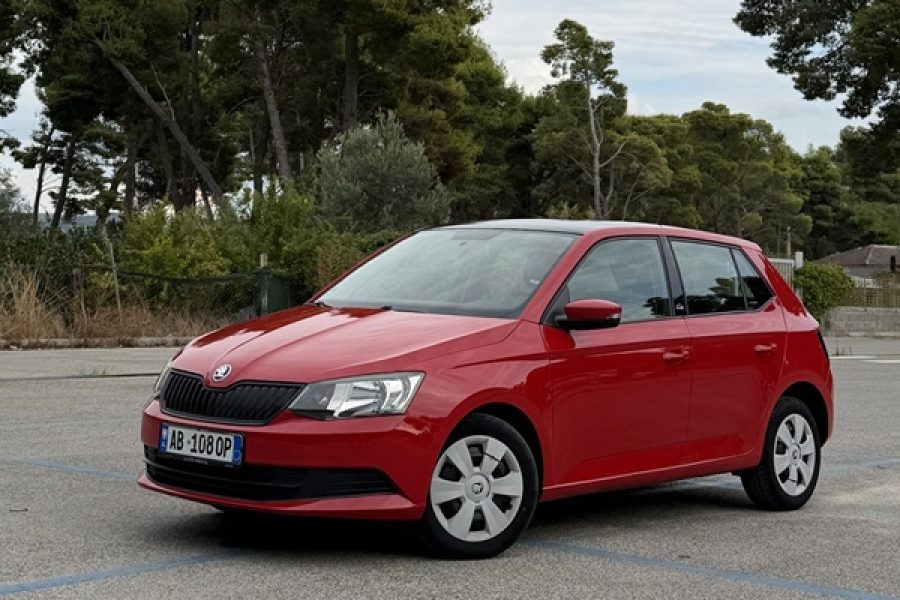 Skoda Fabia 2015 (Red)