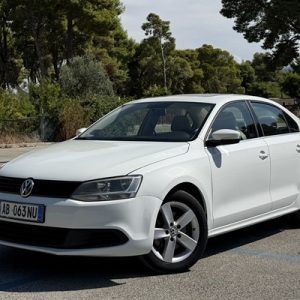 Volkswagen Jetta (White)